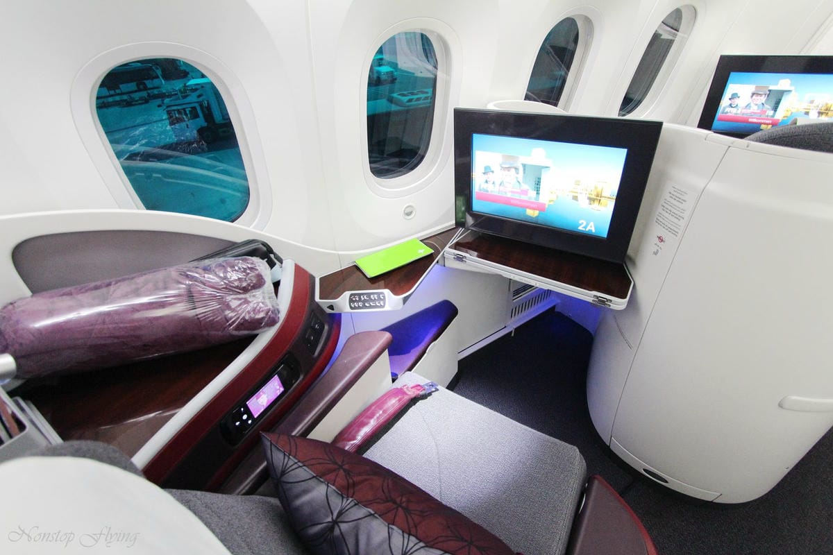 2019.04.17 卡達航空 QR327 杜哈-倫敦蓋威克 787-8商務艙 飛行記錄 -全平躺座椅、隨選餐飲、五星級服務 - 第10張圖 2019.04.17 卡達航空 QR327 杜哈-倫敦蓋威克 787-8商務艙 飛行記錄 -全平躺座椅、隨選餐飲、五星級服務