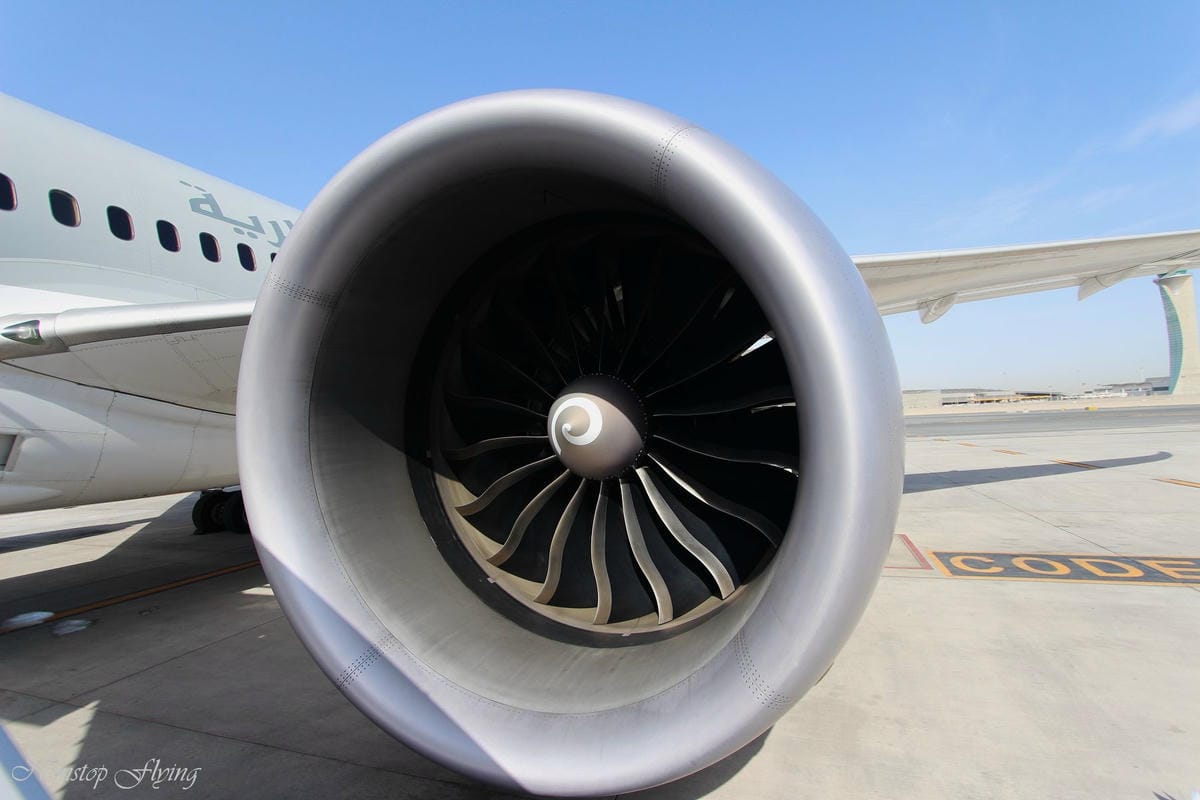 2019.04.17 卡達航空 QR327 杜哈-倫敦蓋威克 787-8商務艙 飛行記錄 -全平躺座椅、隨選餐飲、五星級服務 - 第6張圖 2019.04.17 卡達航空 QR327 杜哈-倫敦蓋威克 787-8商務艙 飛行記錄 -全平躺座椅、隨選餐飲、五星級服務