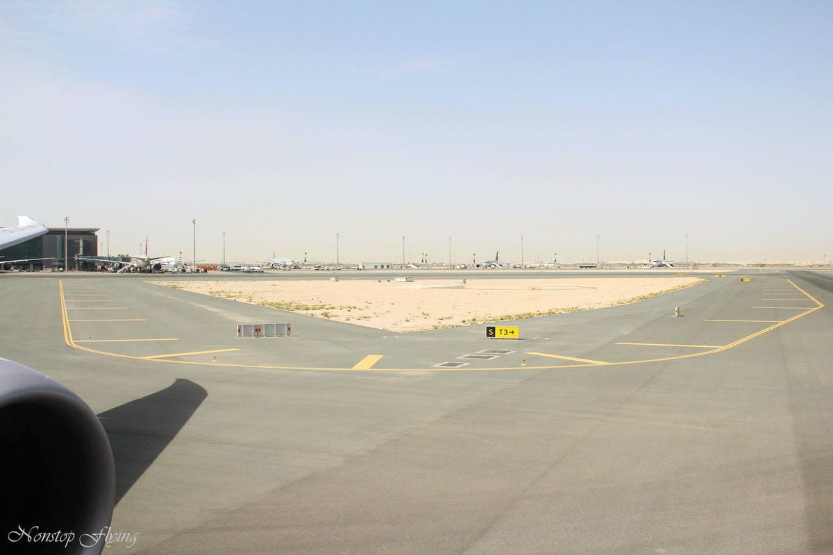 2019.04.17 卡達航空 QR327 杜哈-倫敦蓋威克 787-8商務艙 飛行記錄 -全平躺座椅、隨選餐飲、五星級服務