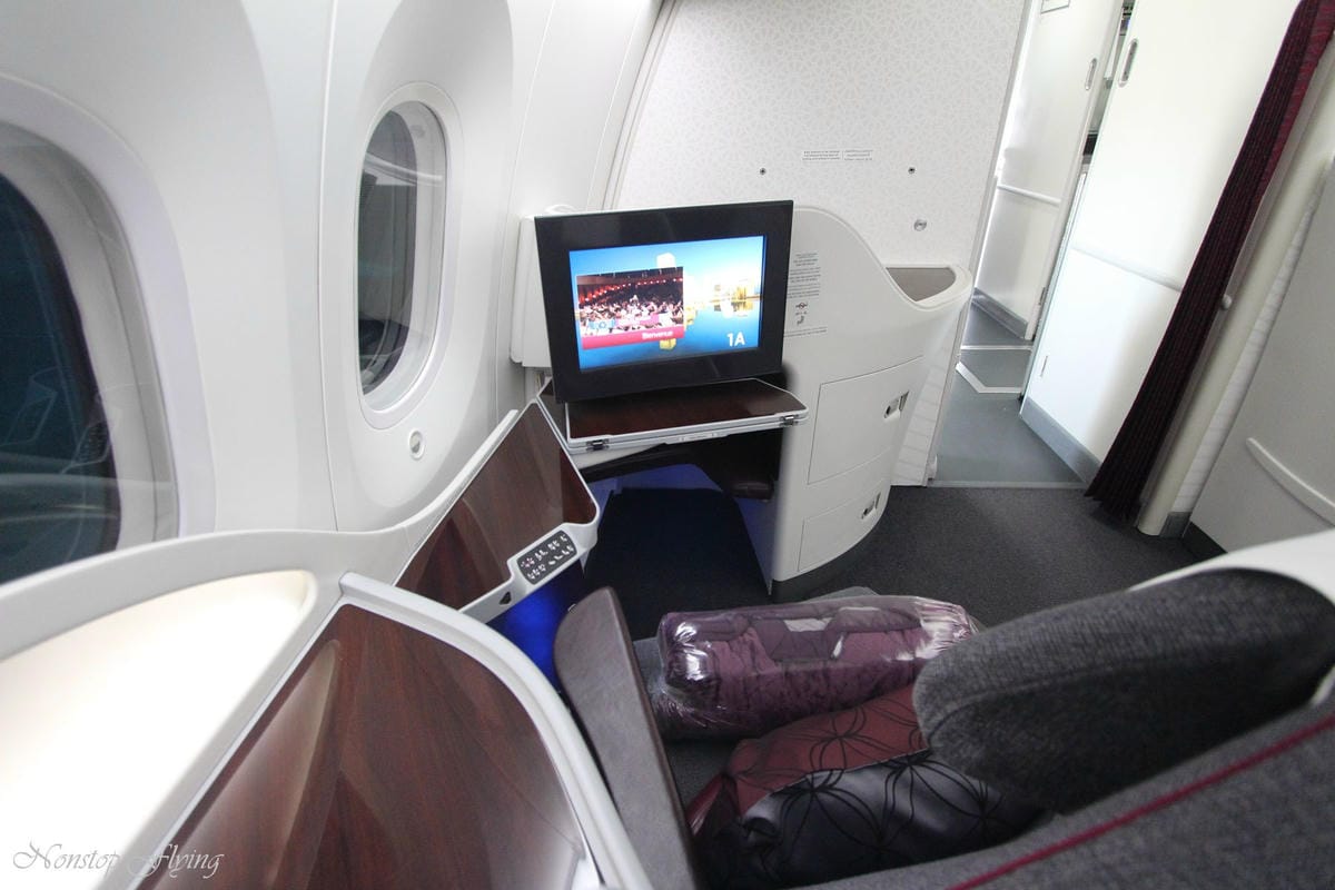 2019.04.17 卡達航空 QR327 杜哈-倫敦蓋威克 787-8商務艙 飛行記錄 -全平躺座椅、隨選餐飲、五星級服務 - 第11張圖 2019.04.17 卡達航空 QR327 杜哈-倫敦蓋威克 787-8商務艙 飛行記錄 -全平躺座椅、隨選餐飲、五星級服務