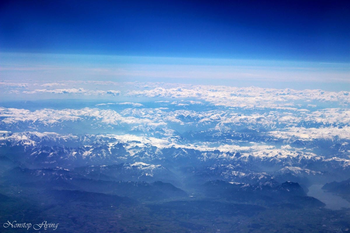 2019.04.17 卡達航空 QR327 杜哈-倫敦蓋威克 787-8商務艙 飛行記錄 -全平躺座椅、隨選餐飲、五星級服務 - 第60張圖 2019.04.17 卡達航空 QR327 杜哈-倫敦蓋威克 787-8商務艙 飛行記錄 -全平躺座椅、隨選餐飲、五星級服務