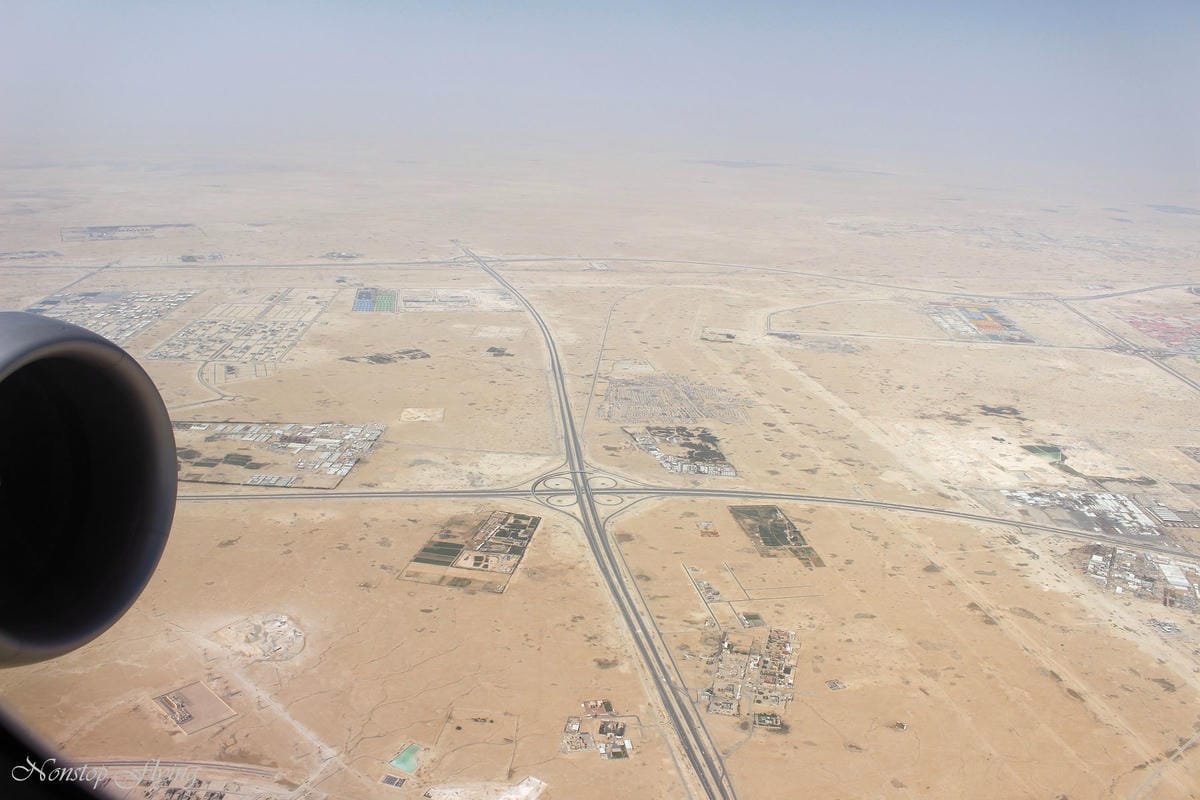 2019.04.17 卡達航空 QR327 杜哈-倫敦蓋威克 787-8商務艙 飛行記錄 -全平躺座椅、隨選餐飲、五星級服務