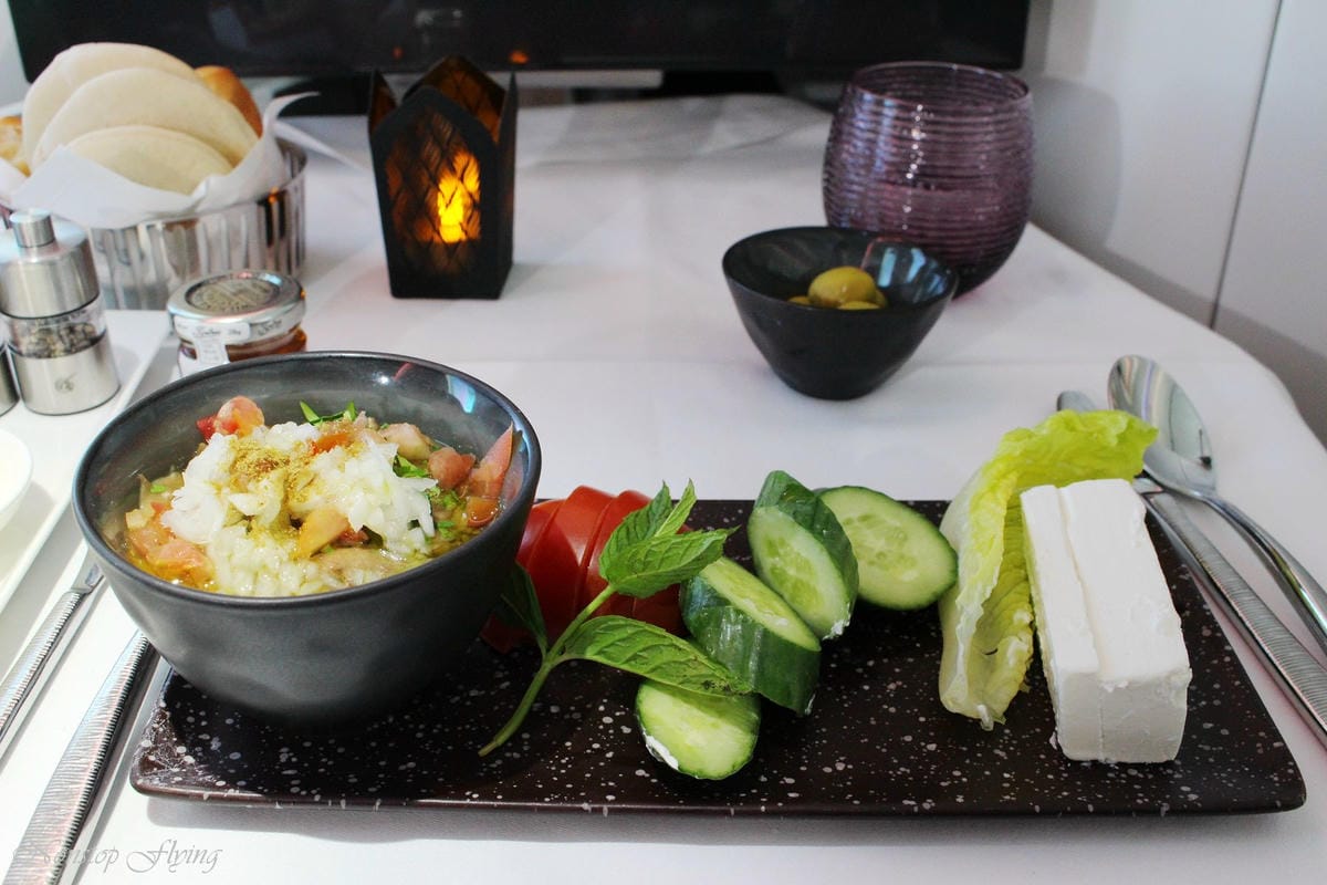 2019.04.17 卡達航空 QR327 杜哈-倫敦蓋威克 787-8商務艙 飛行記錄 -全平躺座椅、隨選餐飲、五星級服務 - 第53張圖 2019.04.17 卡達航空 QR327 杜哈-倫敦蓋威克 787-8商務艙 飛行記錄 -全平躺座椅、隨選餐飲、五星級服務