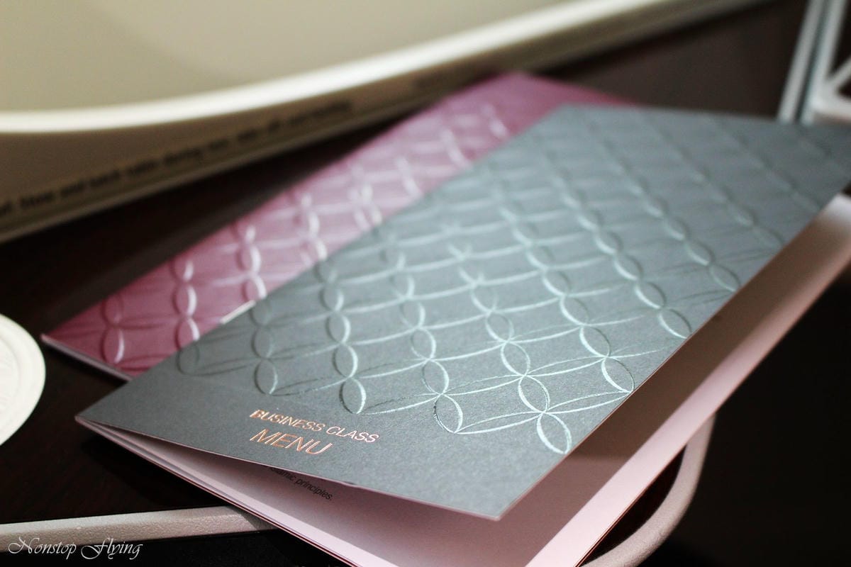 2019.04.17 卡達航空 QR327 杜哈-倫敦蓋威克 787-8商務艙 飛行記錄 -全平躺座椅、隨選餐飲、五星級服務 - 第25張圖 2019.04.17 卡達航空 QR327 杜哈-倫敦蓋威克 787-8商務艙 飛行記錄 -全平躺座椅、隨選餐飲、五星級服務