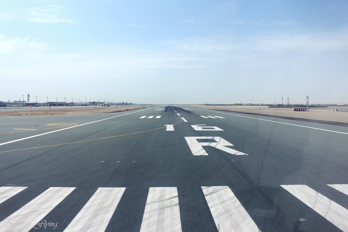 2019.04.17 卡達航空 QR327 杜哈-倫敦蓋威克 787-8商務艙 飛行記錄 -全平躺座椅、隨選餐飲、五星級服務 - 第38張圖 2019.04.17 卡達航空 QR327 杜哈-倫敦蓋威克 787-8商務艙 飛行記錄 -全平躺座椅、隨選餐飲、五星級服務