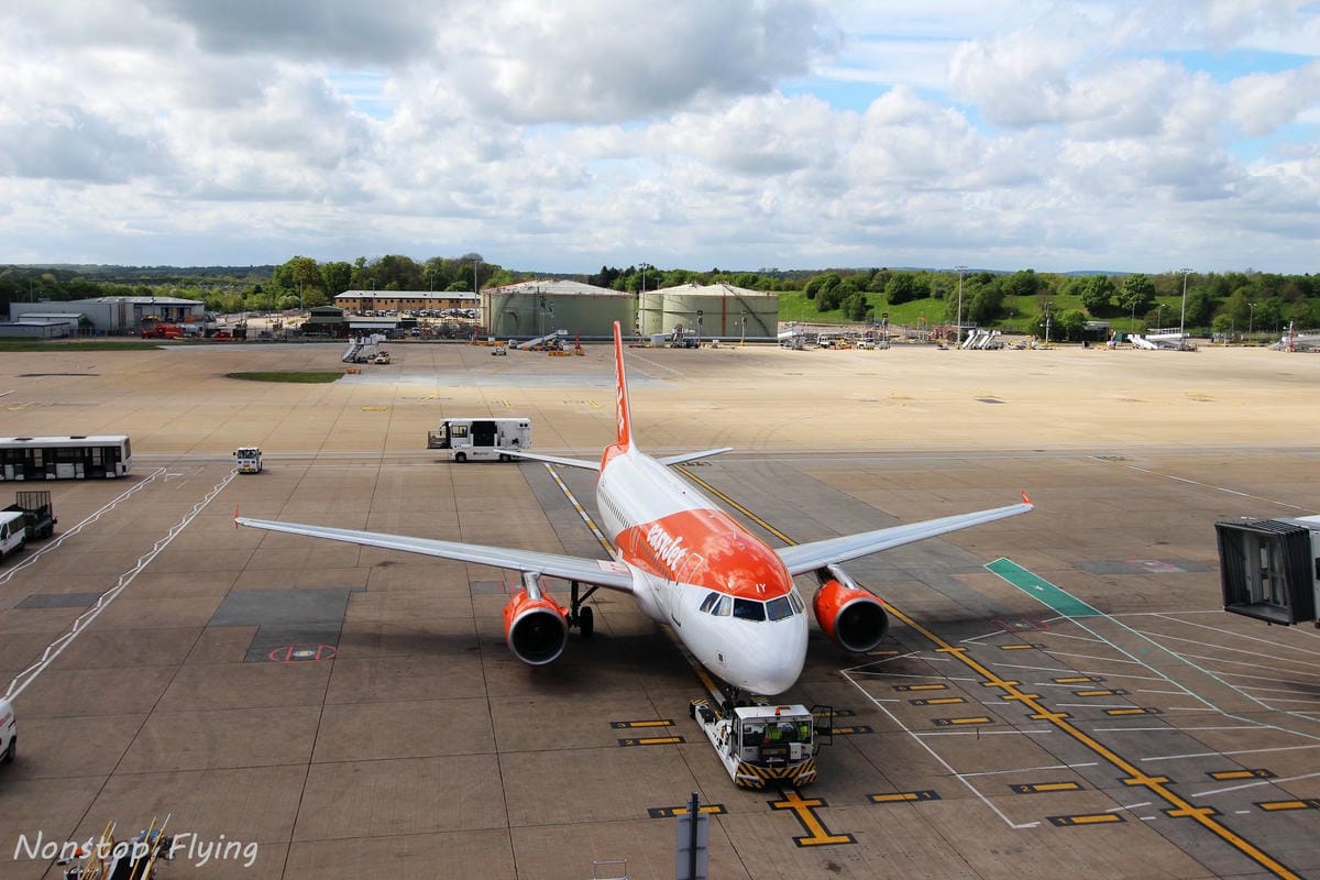 2019.04.26 卡達航空 QR328 倫敦蓋威克-杜哈 787-8商務艙 飛行記錄 -全平躺座椅、隨選餐飲、五星服務 - 第24張圖 2019.04.26 卡達航空 QR328 倫敦蓋威克-杜哈 787-8商務艙 飛行記錄 -全平躺座椅、隨選餐飲、五星服務