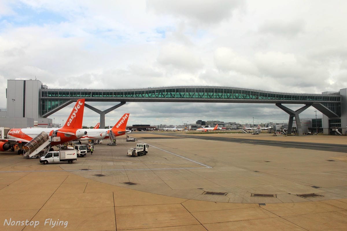 2019.04.26 卡達航空 QR328 倫敦蓋威克-杜哈 787-8商務艙 飛行記錄 -全平躺座椅、隨選餐飲、五星服務 - 第42張圖 2019.04.26 卡達航空 QR328 倫敦蓋威克-杜哈 787-8商務艙 飛行記錄 -全平躺座椅、隨選餐飲、五星服務