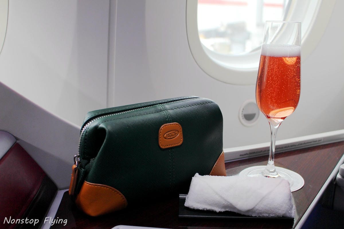 2019.04.26 卡達航空 QR328 倫敦蓋威克-杜哈 787-8商務艙 飛行記錄 -全平躺座椅、隨選餐飲、五星服務 - 第40張圖 2019.04.26 卡達航空 QR328 倫敦蓋威克-杜哈 787-8商務艙 飛行記錄 -全平躺座椅、隨選餐飲、五星服務