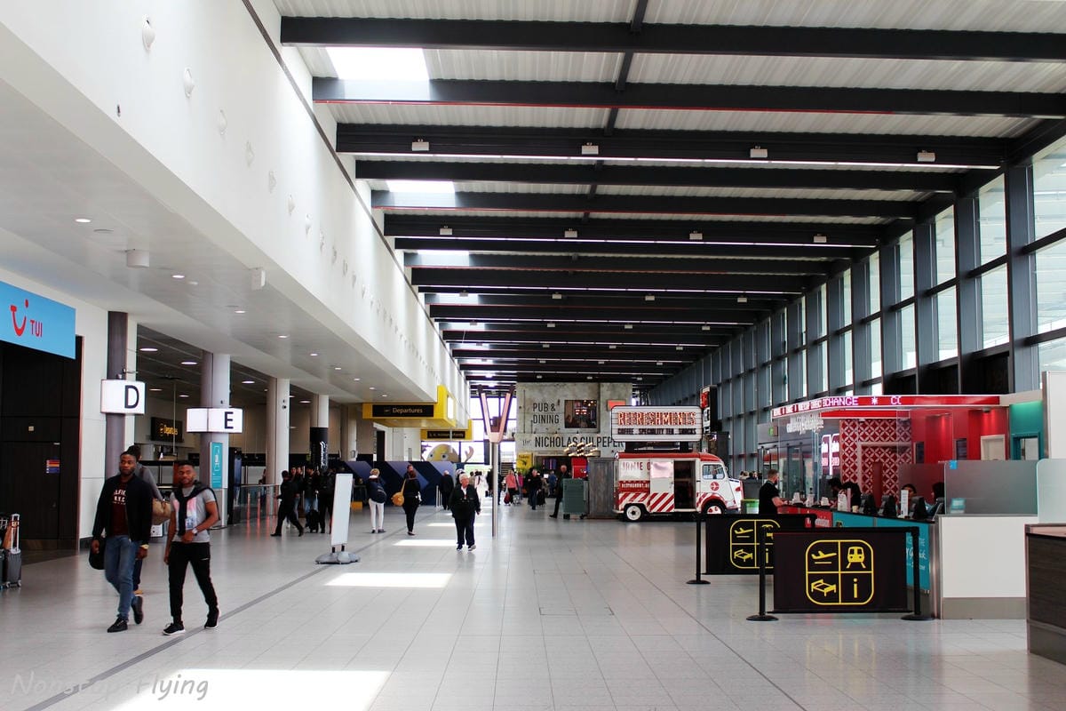 2019.04.26 卡達航空 QR328 倫敦蓋威克-杜哈 787-8商務艙 飛行記錄 -全平躺座椅、隨選餐飲、五星服務