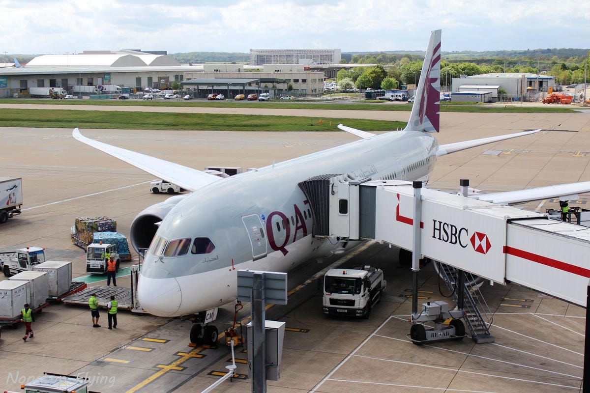 2019.04.26 卡達航空 QR328 倫敦蓋威克-杜哈 787-8商務艙 飛行記錄 -全平躺座椅、隨選餐飲、五星服務 - 第25張圖 2019.04.26 卡達航空 QR328 倫敦蓋威克-杜哈 787-8商務艙 飛行記錄 -全平躺座椅、隨選餐飲、五星服務