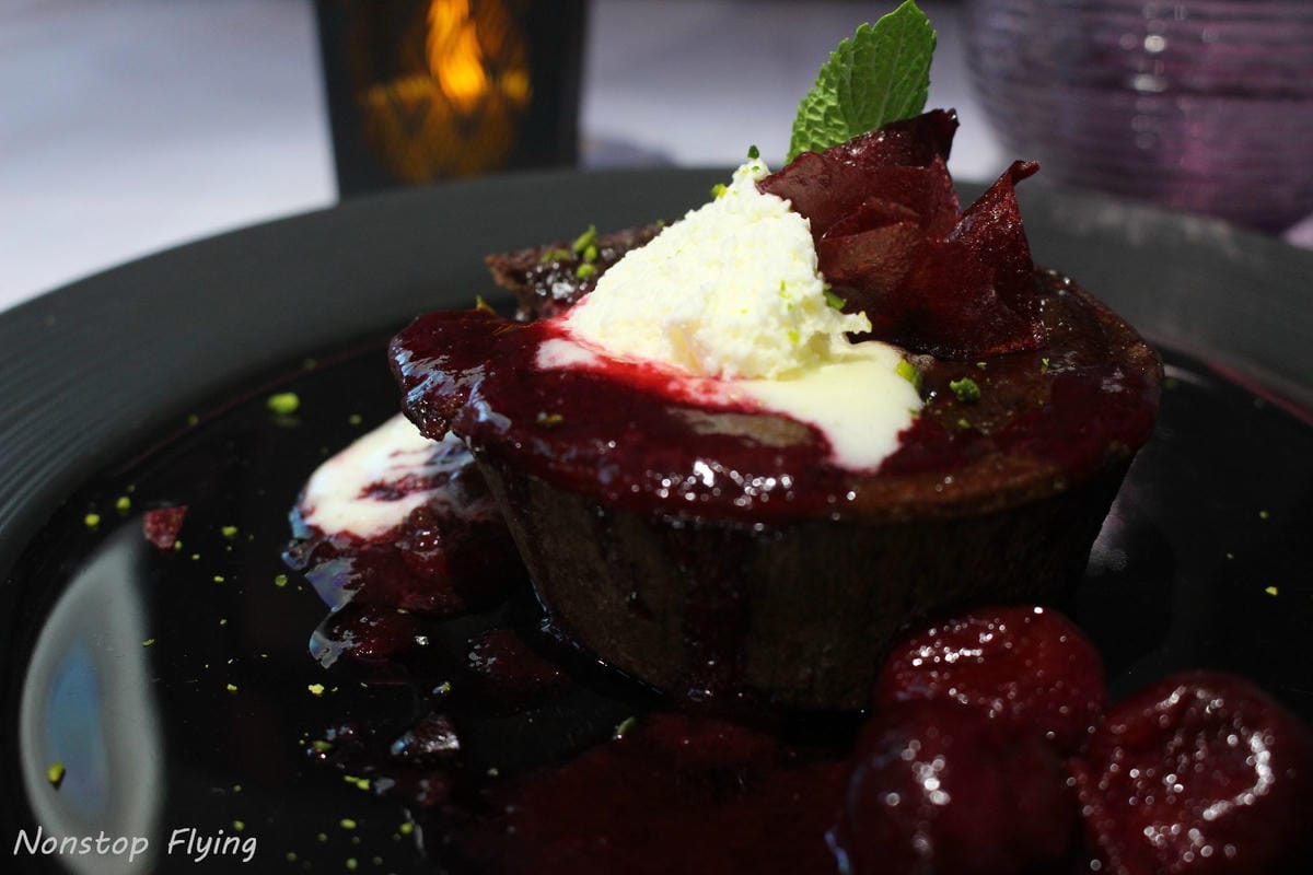 2019.04.26 卡達航空 QR328 倫敦蓋威克-杜哈 787-8商務艙 飛行記錄 -全平躺座椅、隨選餐飲、五星服務 - 第60張圖 2019.04.26 卡達航空 QR328 倫敦蓋威克-杜哈 787-8商務艙 飛行記錄 -全平躺座椅、隨選餐飲、五星服務