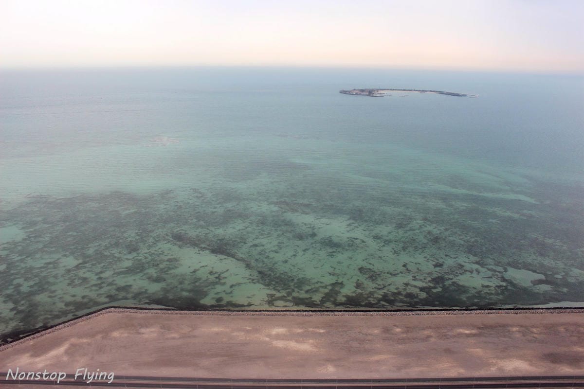 2019.04.27 卡達航空 QR816 杜哈-香港 777-300ER Qsuite商務艙 -豪華個人包廂、五星級服務、隨選菜單、名牌備品 - 第27張圖 2019.04.27 卡達航空 QR816 杜哈-香港 777-300ER Qsuite商務艙 -豪華個人包廂、五星級服務、隨選菜單、名牌備品