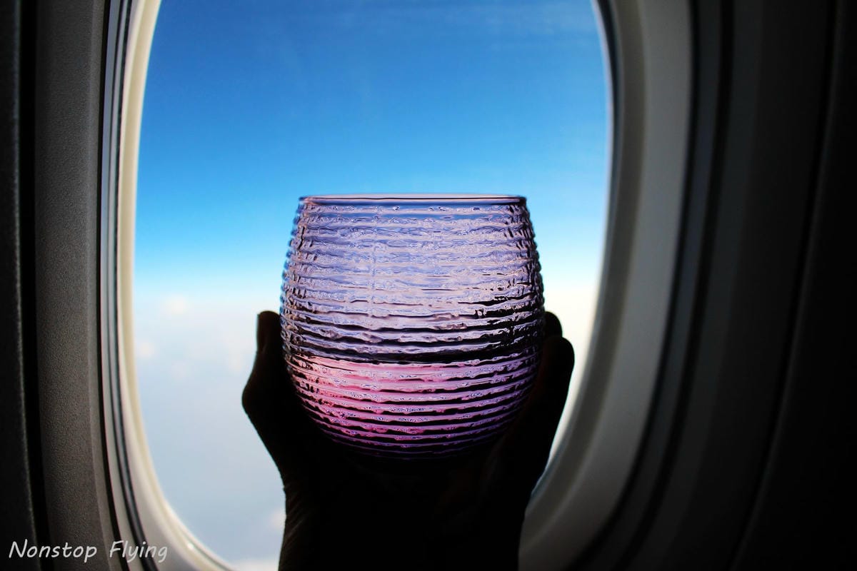 2019.04.27 卡達航空 QR816 杜哈-香港 777-300ER Qsuite商務艙 -豪華個人包廂、五星級服務、隨選菜單、名牌備品 - 第39張圖 2019.04.27 卡達航空 QR816 杜哈-香港 777-300ER Qsuite商務艙 -豪華個人包廂、五星級服務、隨選菜單、名牌備品