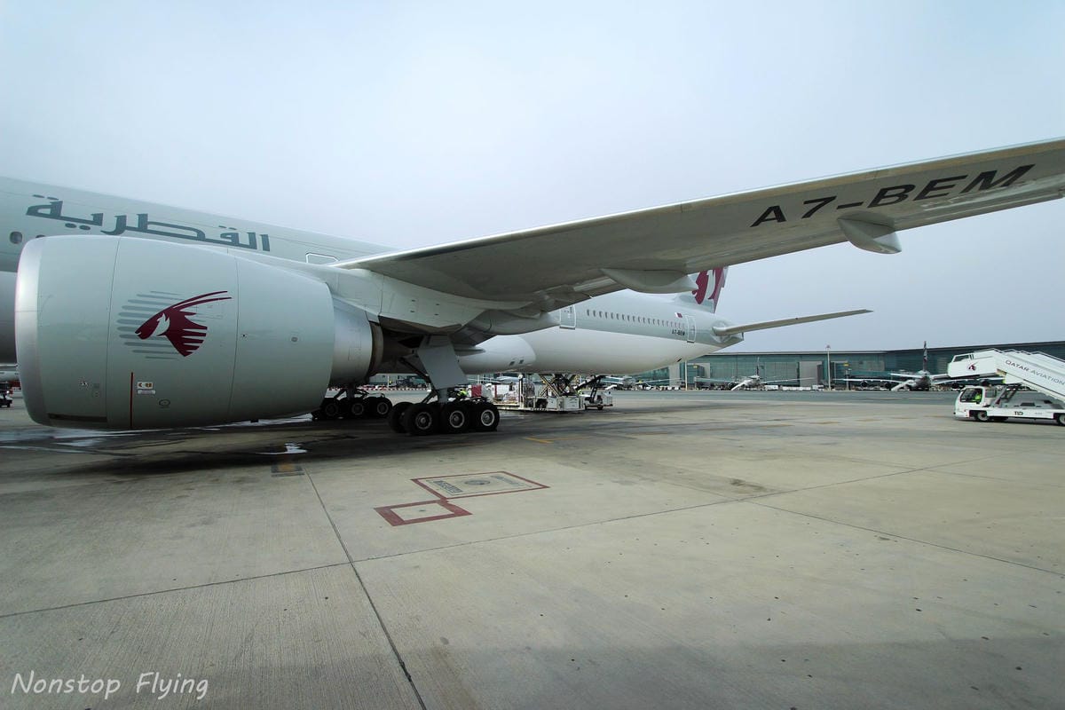 2019.04.27 卡達航空 QR816 杜哈-香港 777-300ER Qsuite商務艙 -豪華個人包廂、五星級服務、隨選菜單、名牌備品 - 第4張圖 2019.04.27 卡達航空 QR816 杜哈-香港 777-300ER Qsuite商務艙 -豪華個人包廂、五星級服務、隨選菜單、名牌備品