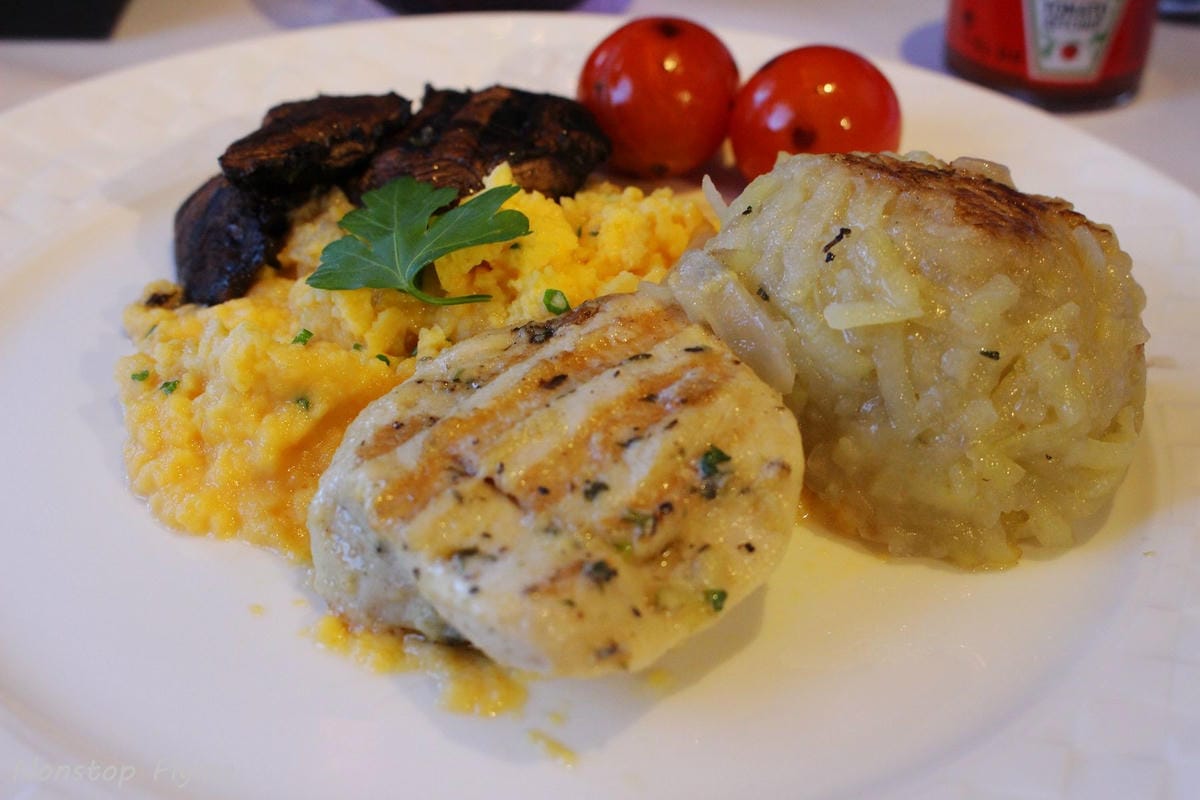 2019.04.27 卡達航空 QR816 杜哈-香港 777-300ER Qsuite商務艙 -豪華個人包廂、五星級服務、隨選菜單、名牌備品 - 第33張圖 2019.04.27 卡達航空 QR816 杜哈-香港 777-300ER Qsuite商務艙 -豪華個人包廂、五星級服務、隨選菜單、名牌備品