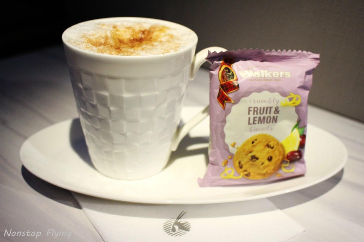 2019.04.27 卡達航空 QR816 杜哈-香港 777-300ER Qsuite商務艙 -豪華個人包廂、五星級服務、隨選菜單、名牌備品 - 第36張圖 2019.04.27 卡達航空 QR816 杜哈-香港 777-300ER Qsuite商務艙 -豪華個人包廂、五星級服務、隨選菜單、名牌備品