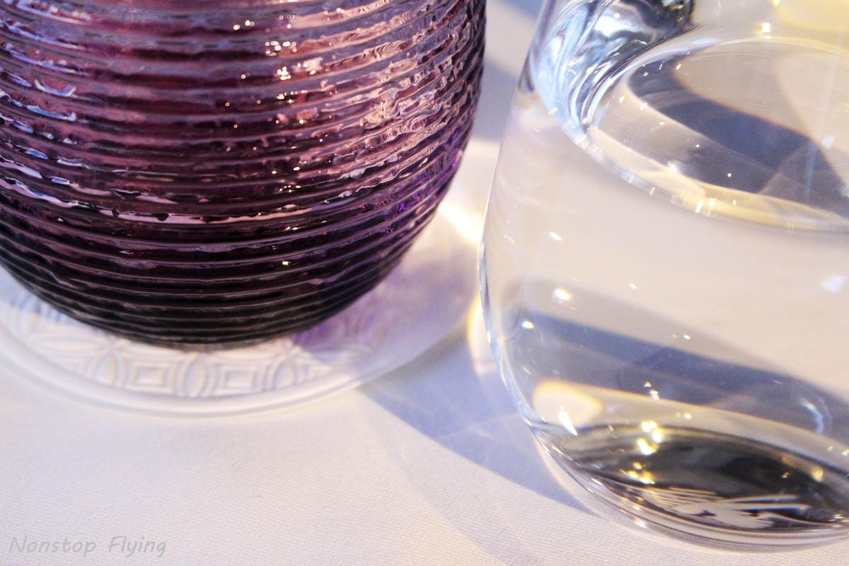 2019.04.27 卡達航空 QR816 杜哈-香港 777-300ER Qsuite商務艙 -豪華個人包廂、五星級服務、隨選菜單、名牌備品