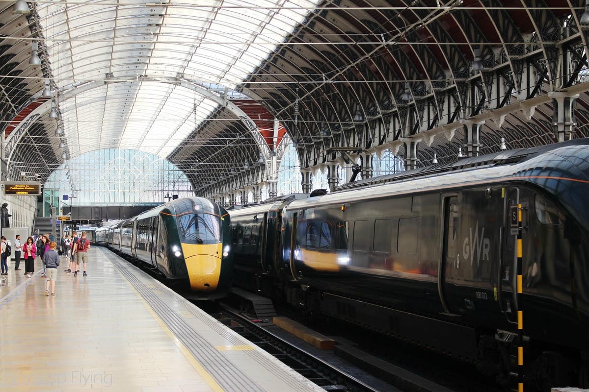 第一次坐火車遊英國就上手 -查車班、進出站好簡單!