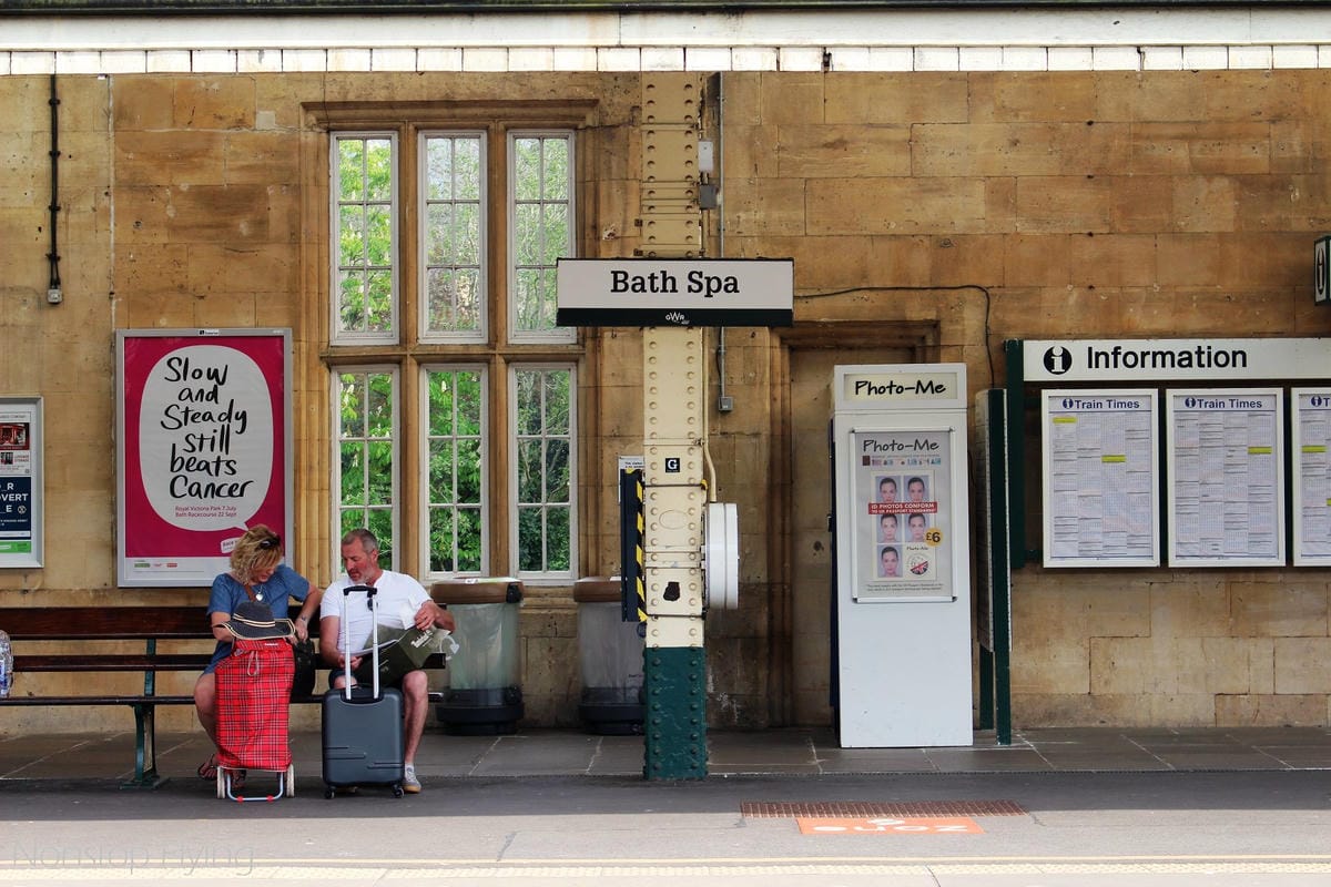 第一次坐火車遊英國就上手 -查車班、進出站好簡單!