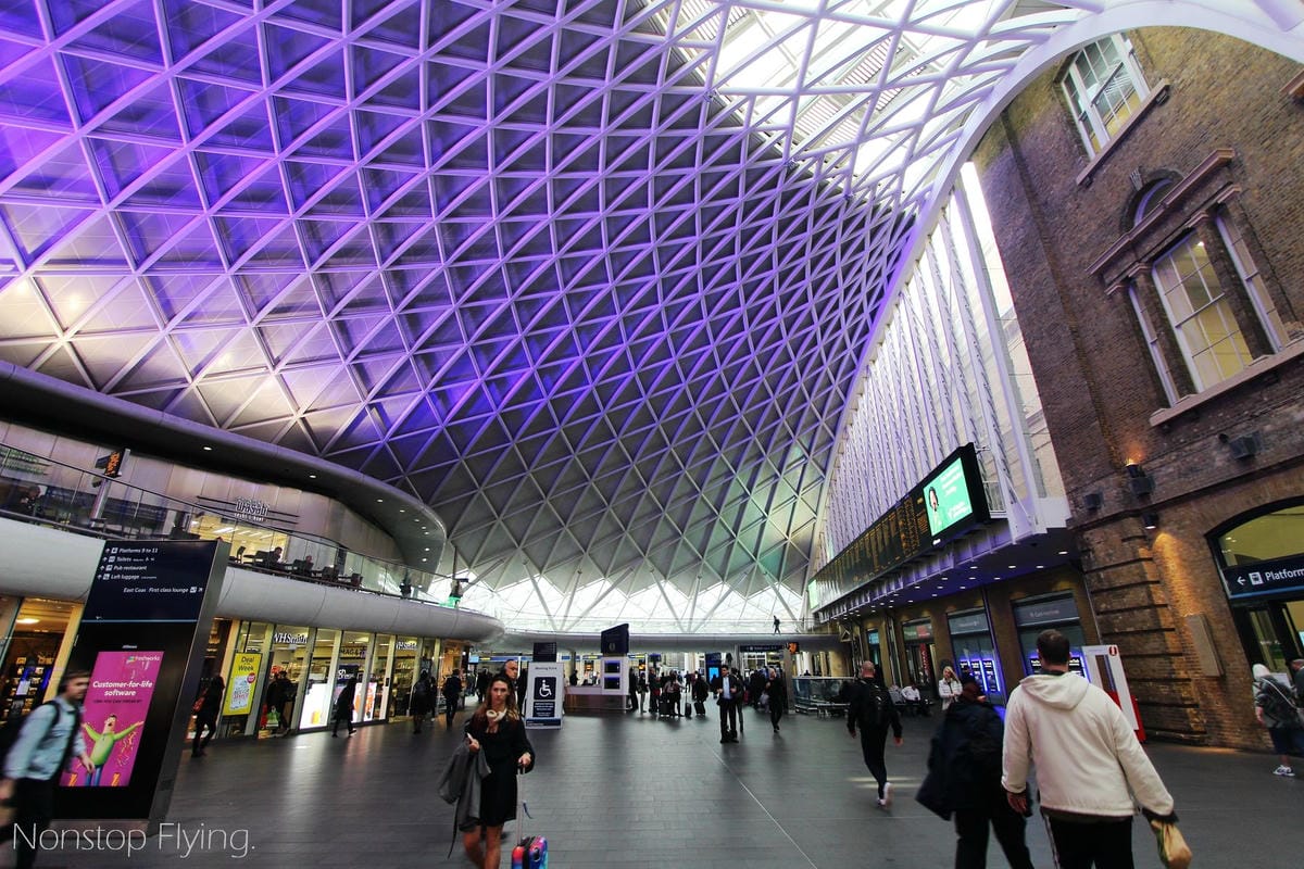 英國火車頭等艙體驗 -寬敞座椅、豐盛餐點、豪華貴賓室，英格蘭最棒的陸上移動方式
