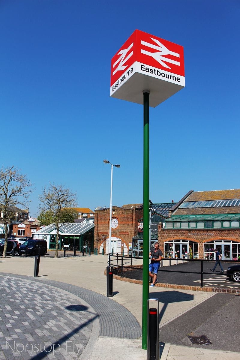 英國火車頭等艙體驗 -寬敞座椅、豐盛餐點、豪華貴賓室，英格蘭最棒的陸上移動方式