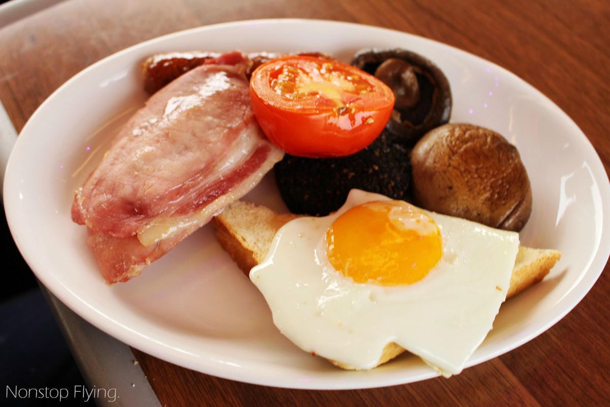 英國火車頭等艙體驗 -寬敞座椅、豐盛餐點、豪華貴賓室，英格蘭最棒的陸上移動方式