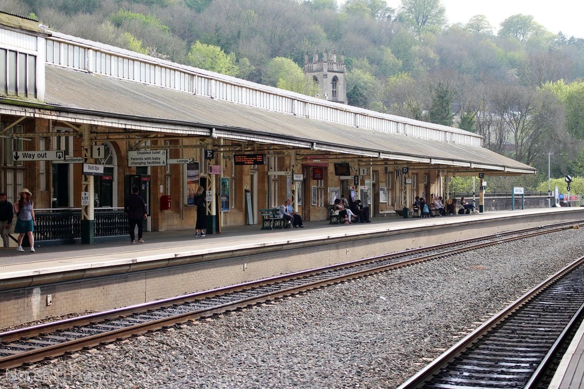 英國火車頭等艙體驗 -寬敞座椅、豐盛餐點、豪華貴賓室，英格蘭最棒的陸上移動方式