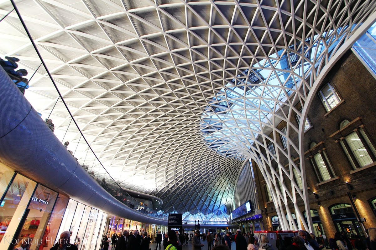 英國火車頭等艙體驗 -寬敞座椅、豐盛餐點、豪華貴賓室，英格蘭最棒的陸上移動方式