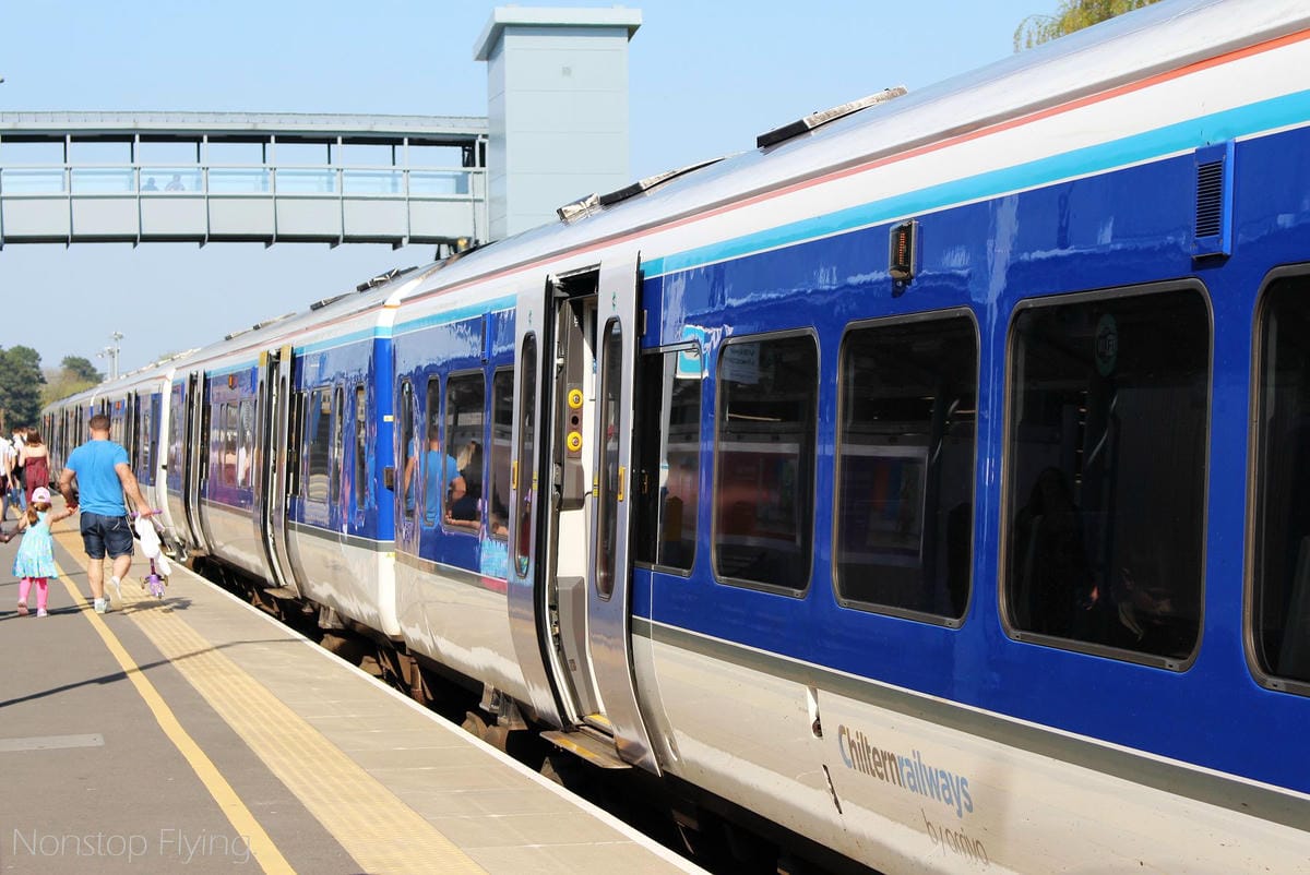 英國火車頭等艙體驗 -寬敞座椅、豐盛餐點、豪華貴賓室，英格蘭最棒的陸上移動方式
