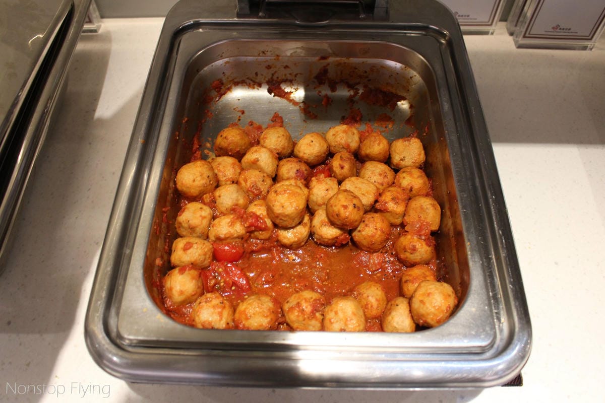 【桃園機場】中華航空 第二航廈貴賓室(梅苑/D4) -含設施、餐飲、開放時間分享