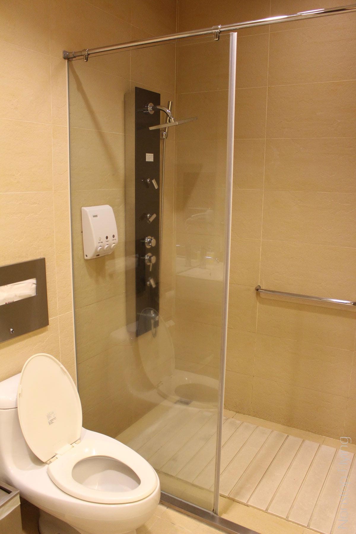 【桃園機場】中華航空 第二航廈貴賓室(梅苑/D4) -含設施、餐飲、開放時間分享