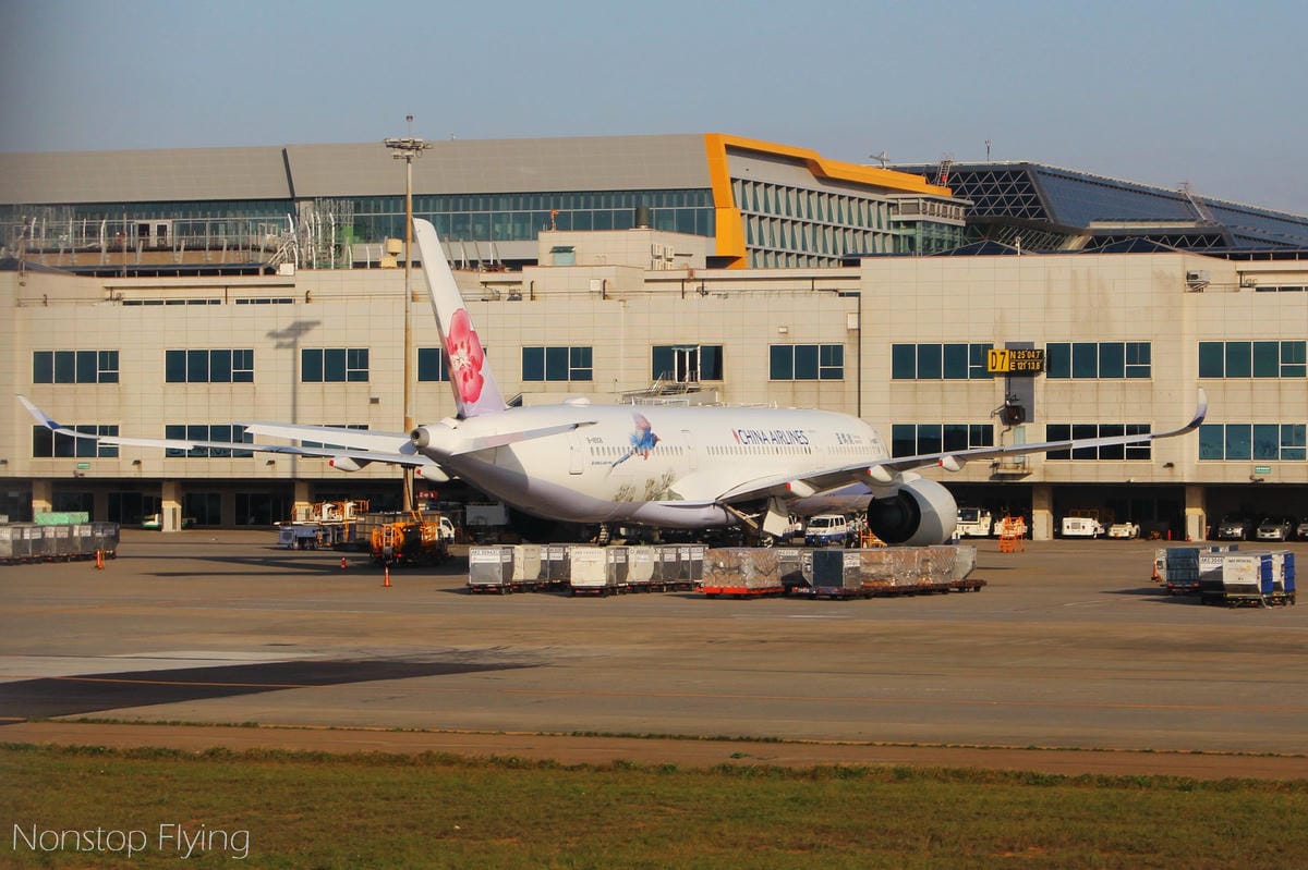 2019.05.03 中華航空 CI503 桃園-上海浦東 777-300ER飛行記錄 (豪華經濟艙座位) - 第31張圖 2019.05.03 中華航空 CI503 桃園-上海浦東 777-300ER飛行記錄 (豪華經濟艙座位)