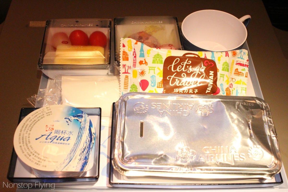 2019.05.03 中華航空 CI503 桃園-上海浦東 777-300ER飛行記錄 (豪華經濟艙座位) - 第40張圖 2019.05.03 中華航空 CI503 桃園-上海浦東 777-300ER飛行記錄 (豪華經濟艙座位)