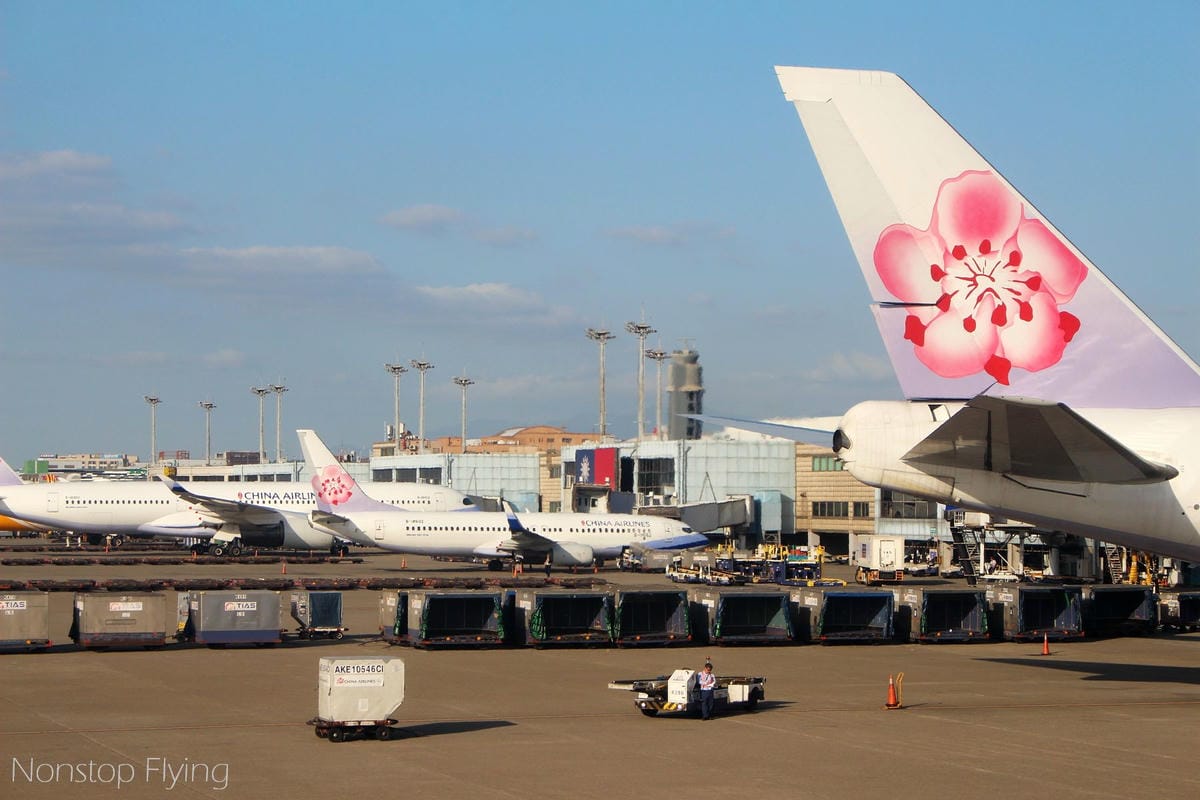 2019.05.03 中華航空 CI503 桃園-上海浦東 777-300ER飛行記錄 (豪華經濟艙座位) - 第28張圖 2019.05.03 中華航空 CI503 桃園-上海浦東 777-300ER飛行記錄 (豪華經濟艙座位)