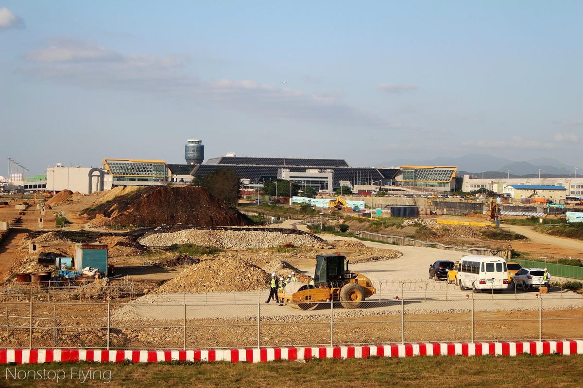 2019.05.03 中華航空 CI503 桃園-上海浦東 777-300ER飛行記錄 (豪華經濟艙座位)