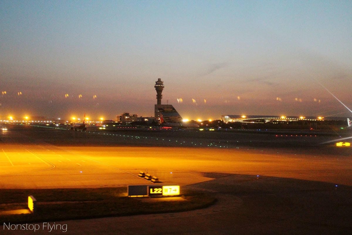 2019.05.03 中華航空 CI503 桃園-上海浦東 777-300ER飛行記錄 (豪華經濟艙座位) - 第53張圖 2019.05.03 中華航空 CI503 桃園-上海浦東 777-300ER飛行記錄 (豪華經濟艙座位)