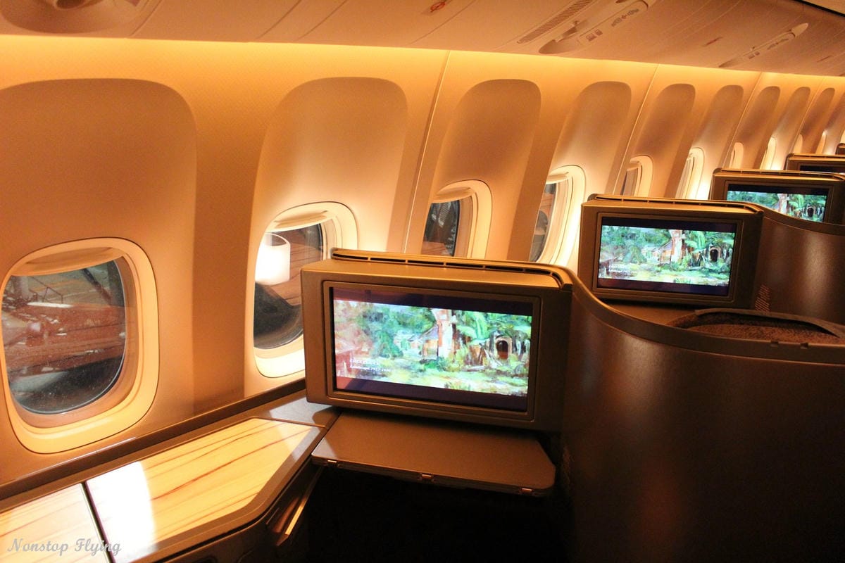 2019.05.05 中華航空 CI504 上海浦東-桃園 777-300ER飛行記錄 (豪華經濟艙座位)