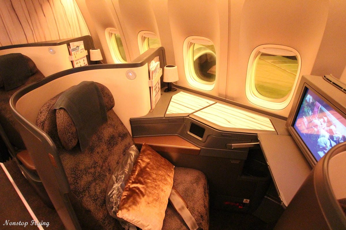 2019.05.05 中華航空 CI504 上海浦東-桃園 777-300ER飛行記錄 (豪華經濟艙座位)