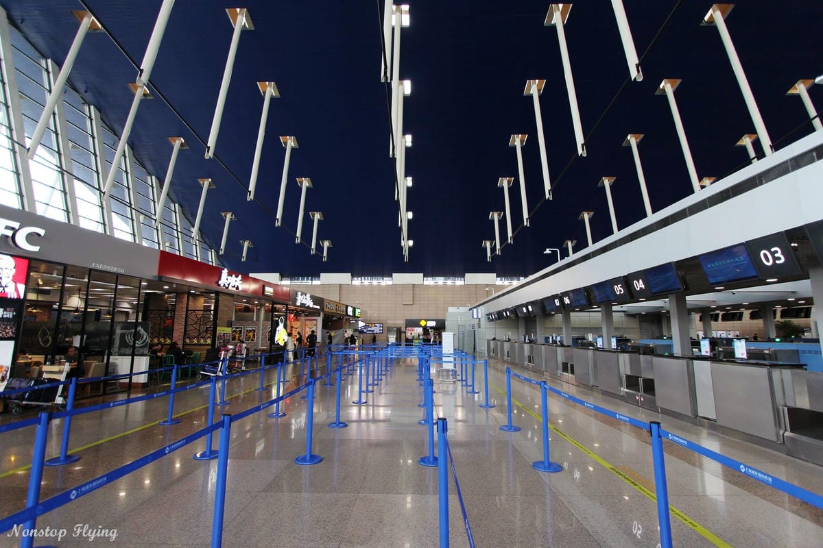 2019.05.05 中華航空 CI504 上海浦東-桃園 777-300ER飛行記錄 (豪華經濟艙座位)