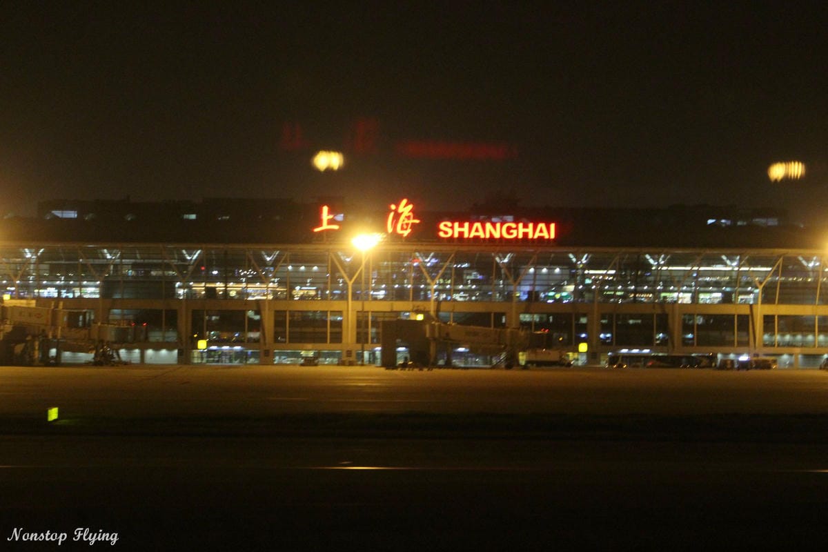 2019.05.05 中華航空 CI504 上海浦東-桃園 777-300ER飛行記錄 (豪華經濟艙座位)