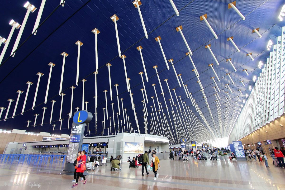 2019.05.05 中華航空 CI504 上海浦東-桃園 777-300ER飛行記錄 (豪華經濟艙座位)