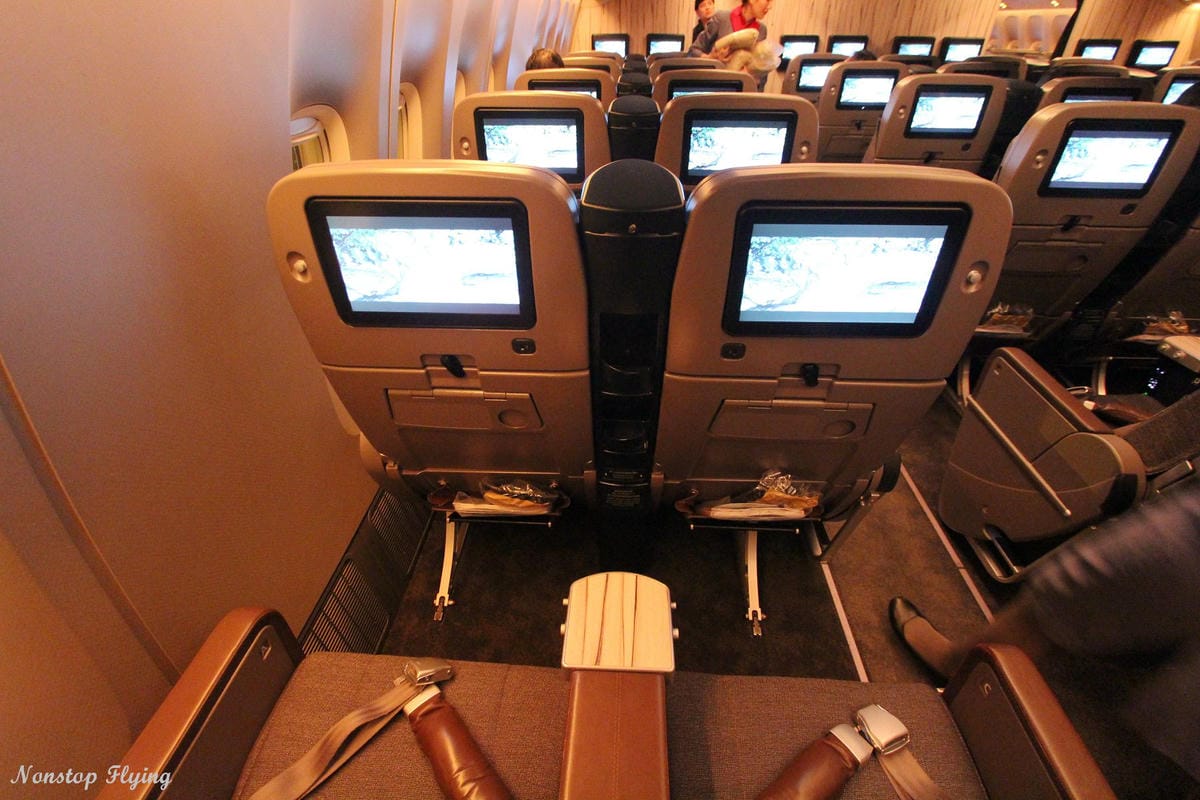 2019.05.05 中華航空 CI504 上海浦東-桃園 777-300ER飛行記錄 (豪華經濟艙座位)