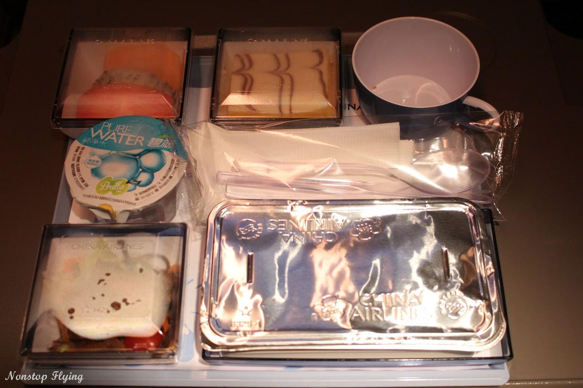 2019.05.05 中華航空 CI504 上海浦東-桃園 777-300ER飛行記錄 (豪華經濟艙座位)