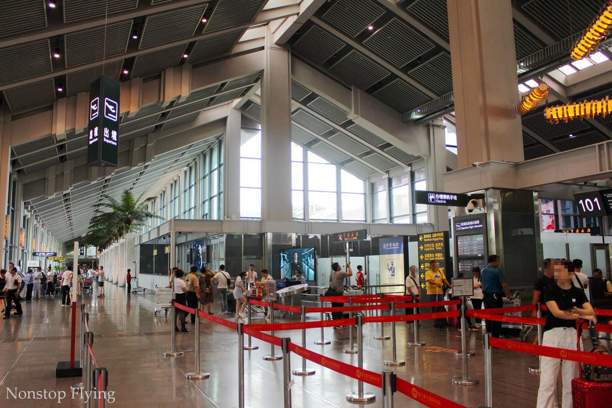 2019.06.30 國泰港龍 KA693 海口-香港 A320飛行記錄 -含海口貴賓室分享/ 一趟與暴風雨、機械搶修賽跑的旅程