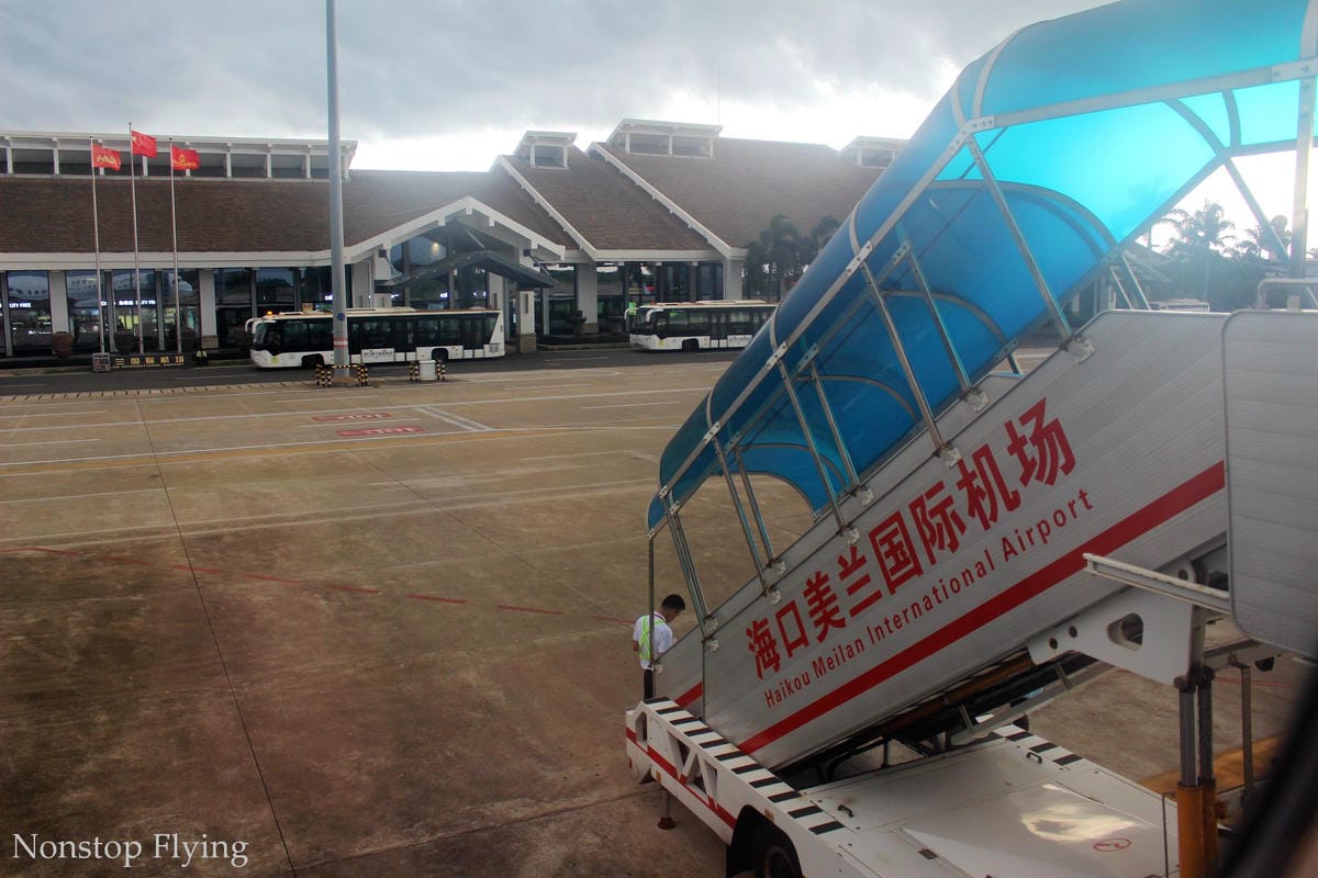 2019.06.30 國泰港龍 KA693 海口-香港 A320飛行記錄 -含海口貴賓室分享/ 一趟與暴風雨、機械搶修賽跑的旅程