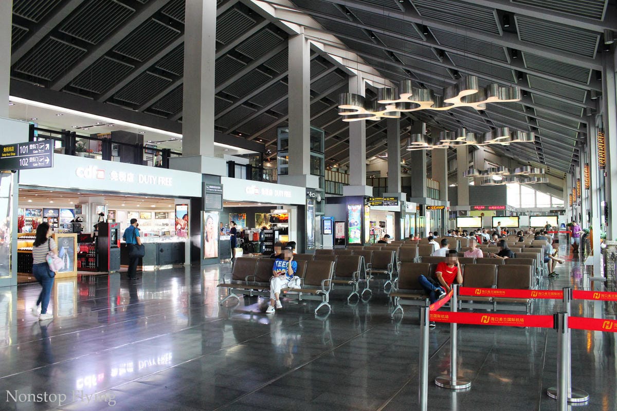 2019.06.30 國泰港龍 KA693 海口-香港 A320飛行記錄 -含海口貴賓室分享/ 一趟與暴風雨、機械搶修賽跑的旅程