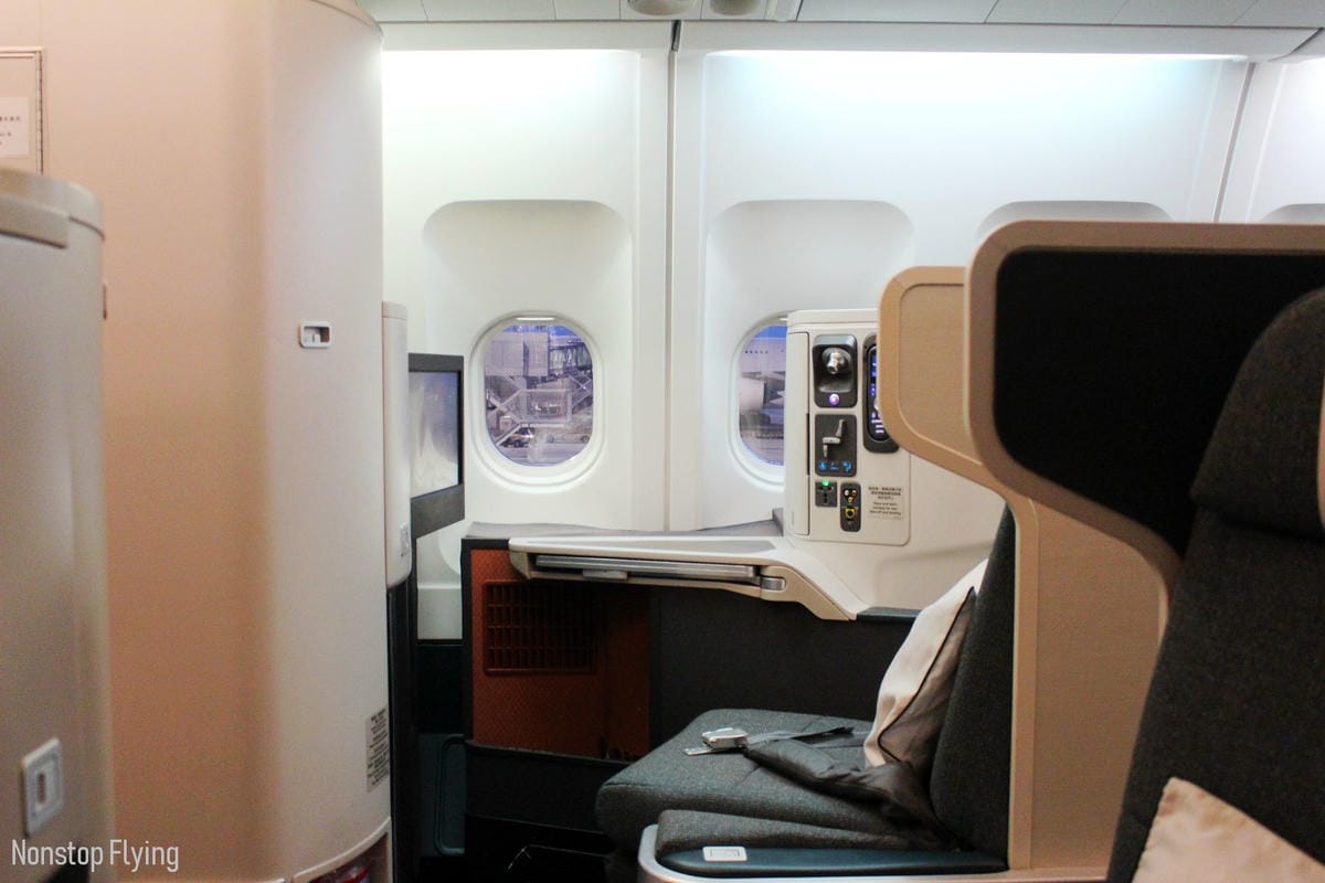 2019.06.30 國泰航空 CX468 香港-台北 A330商務艙飛行記錄 -驚喜升等與高潮迭起的旅程 - 第9張圖 2019.06.30 國泰航空 CX468 香港-台北 A330商務艙飛行記錄 -驚喜升等與高潮迭起的旅程