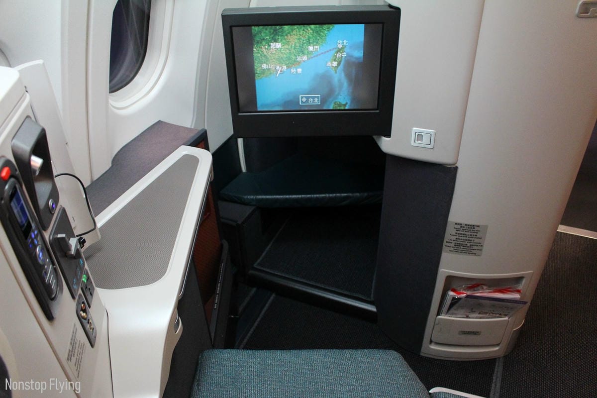 2019.06.30 國泰航空 CX468 香港-台北 A330商務艙飛行記錄 -驚喜升等與高潮迭起的旅程 - 第10張圖 2019.06.30 國泰航空 CX468 香港-台北 A330商務艙飛行記錄 -驚喜升等與高潮迭起的旅程