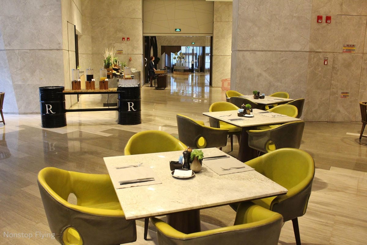 【中國海南】海口萬麗酒店住宿心得 -CP值超高! 一人台幣1000初住套房、用酒廊、吃早餐 - 第55張圖 【中國海南】海口萬麗酒店住宿心得 -CP值超高! 一人台幣1000初住套房、用酒廊、吃早餐