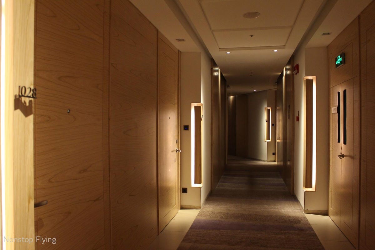 【中國海南】海口萬麗酒店住宿心得 -CP值超高! 一人台幣1000初住套房、用酒廊、吃早餐 - 第10張圖 【中國海南】海口萬麗酒店住宿心得 -CP值超高! 一人台幣1000初住套房、用酒廊、吃早餐